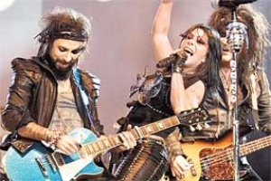 Alejandra Guzmán y Moderatto